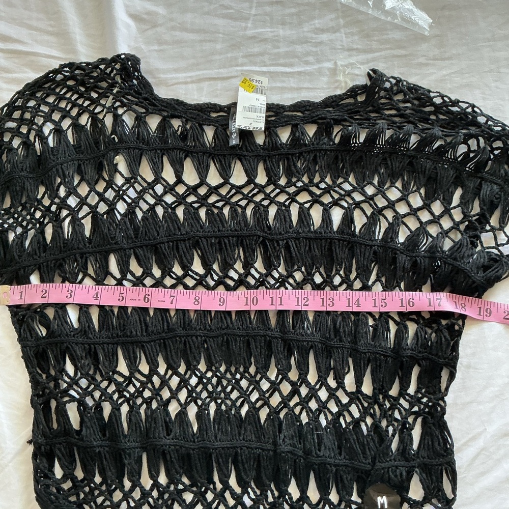 NWT Full Tilt Tillys Black Short Sleeve Open Weave Sweater Top Size Medium Sheer - Picture 5 of 6